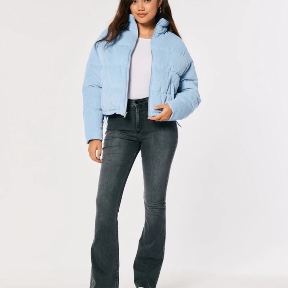 Hollister Powder Blue Puffer Jacket! Worn once.  Excellent condition. Size L